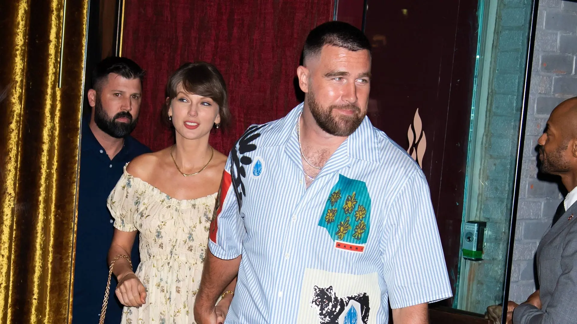 Taylor Swift und Travis genießen romantischen Abend in NYC